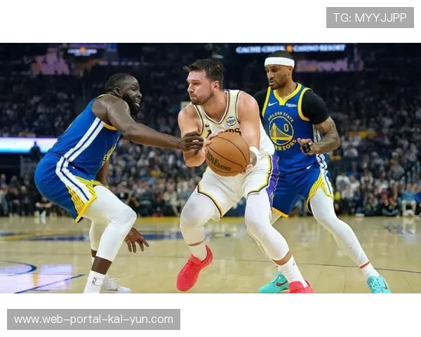 湖人28分大胜勇士终结三连败 东契奇生日夜爆发奠定西部第六基础